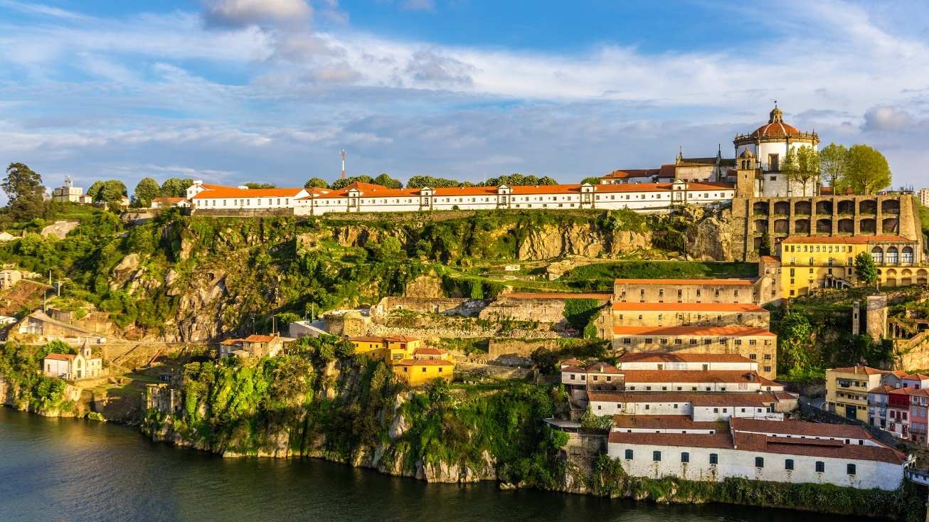 mosteiro serra do pilar