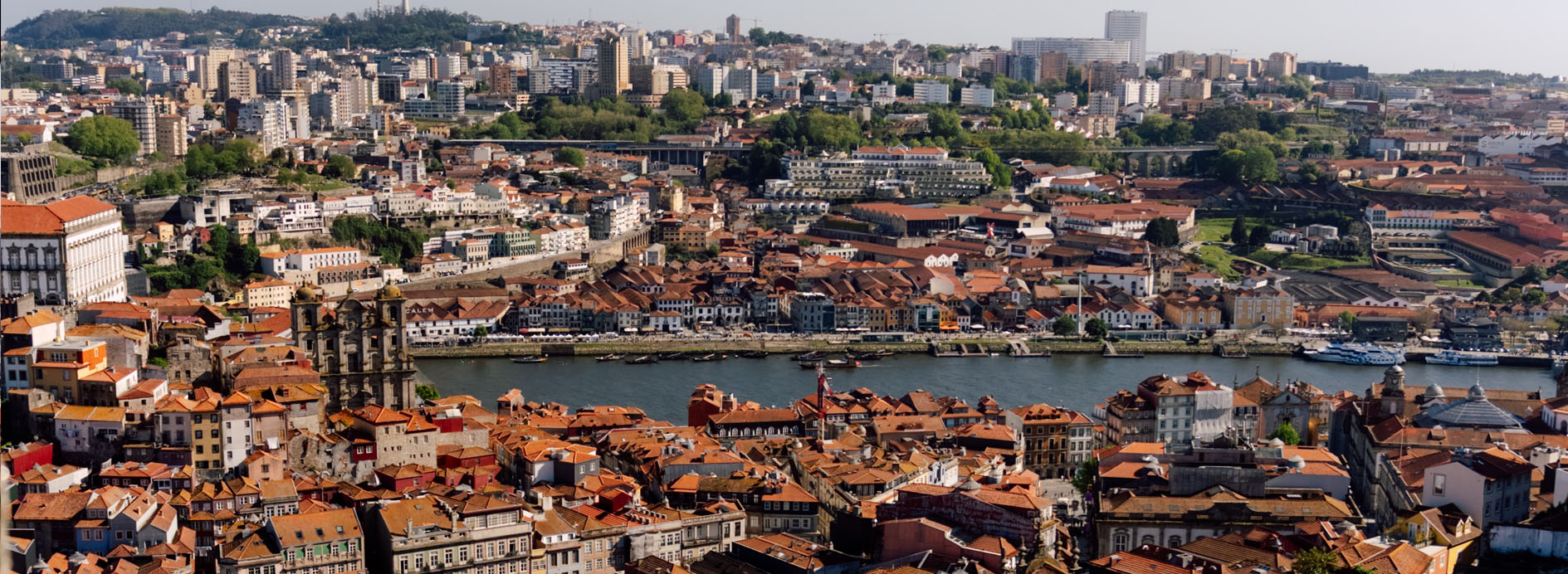 vista_torre_dos_clerigos_ribeira_do_porto